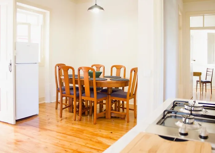 Quintinha Vale Dos Pinheiros * Лейрия